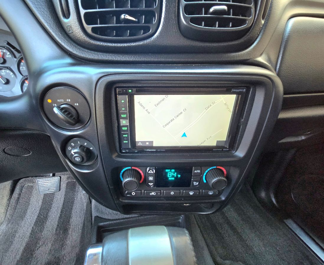 2006 Chevrolet Trailblazer LT photo 21