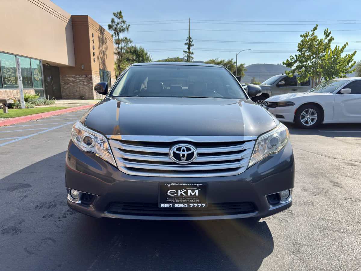 2011 Toyota Avalon photo 6
