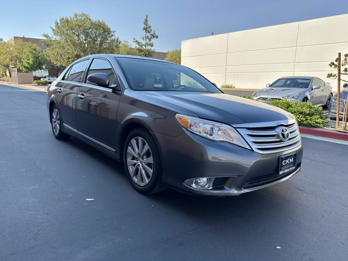 2011 Toyota Avalon photo 19