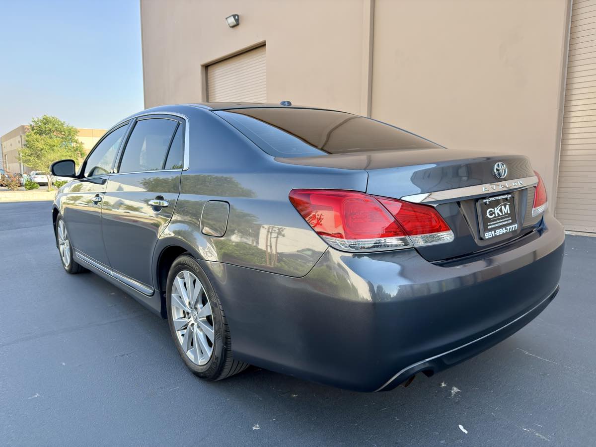 2011 Toyota Avalon photo 23