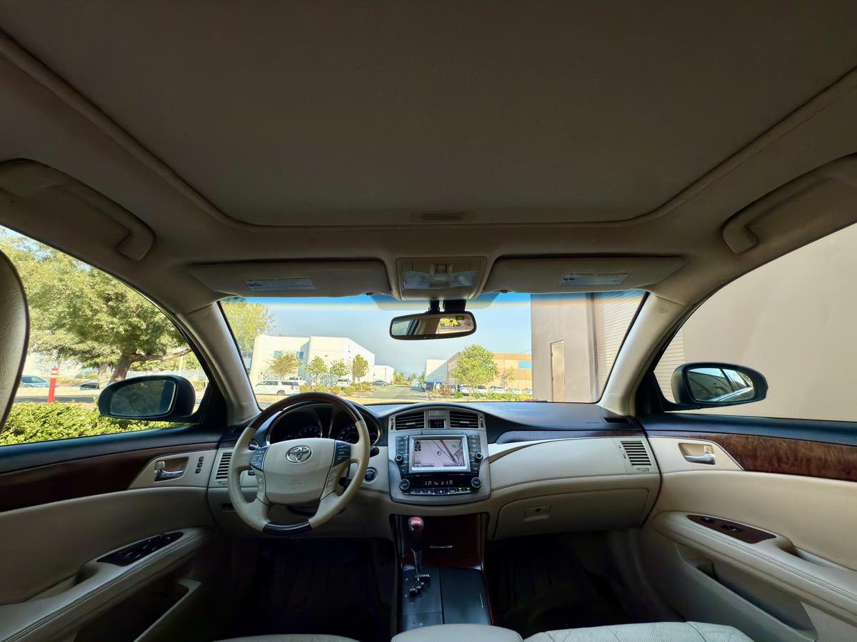 2011 Toyota Avalon photo 28