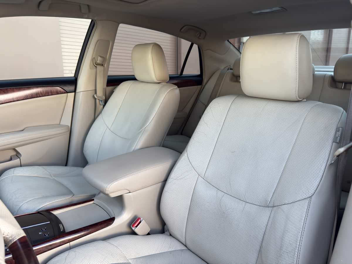 2011 Toyota Avalon photo 38