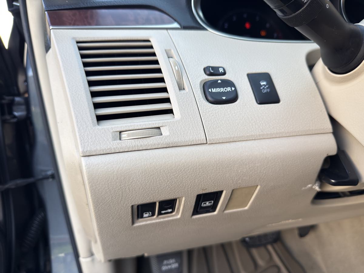 2011 Toyota Avalon photo 41