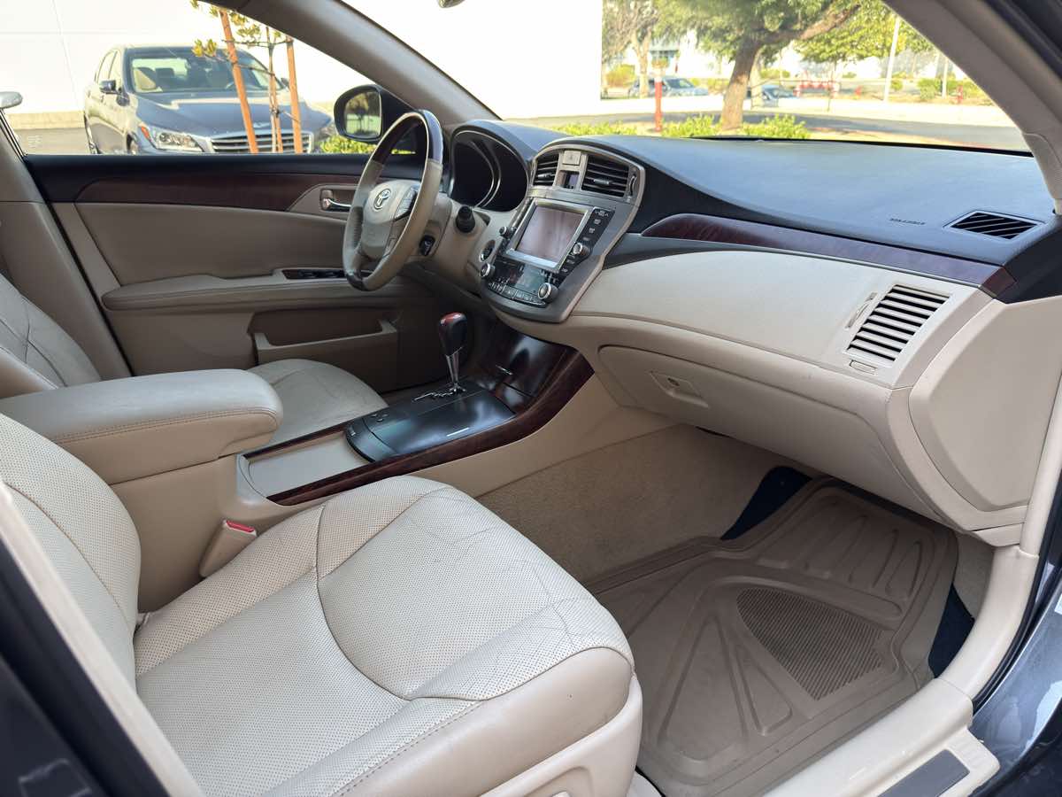 2011 Toyota Avalon photo 50