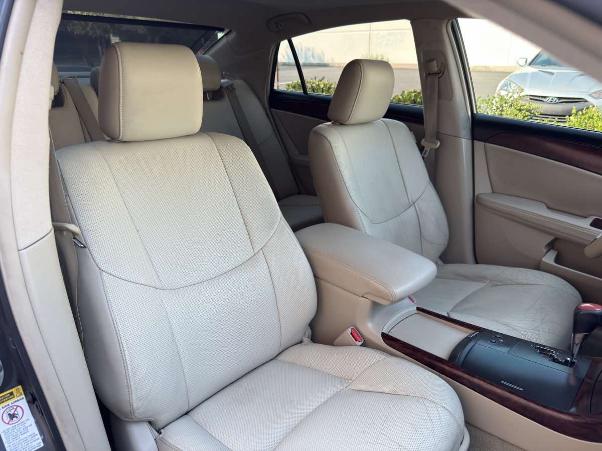 2011 Toyota Avalon photo 53
