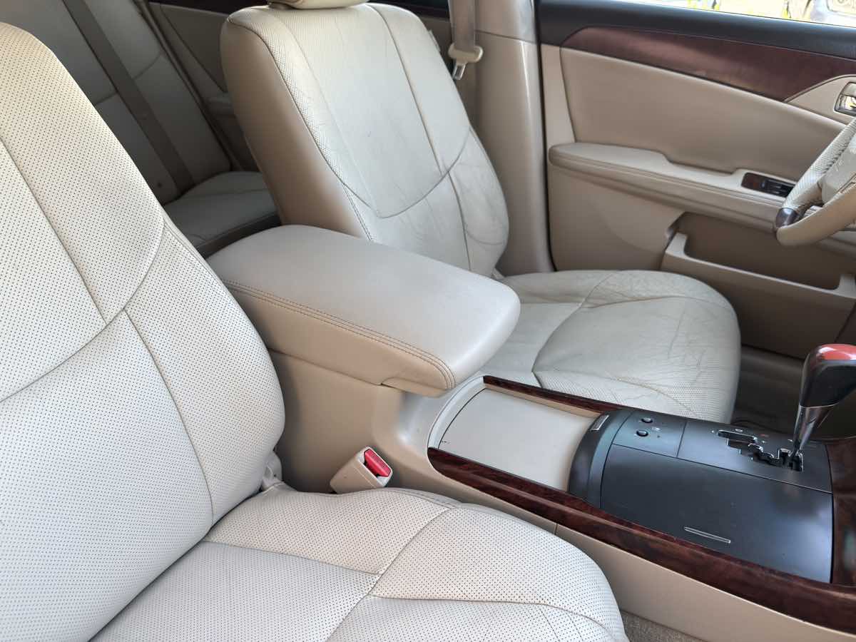 2011 Toyota Avalon photo 55