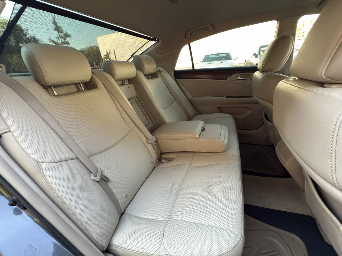 2011 Toyota Avalon photo 61