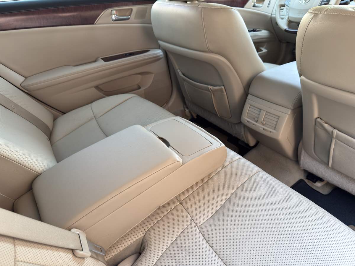 2011 Toyota Avalon photo 62