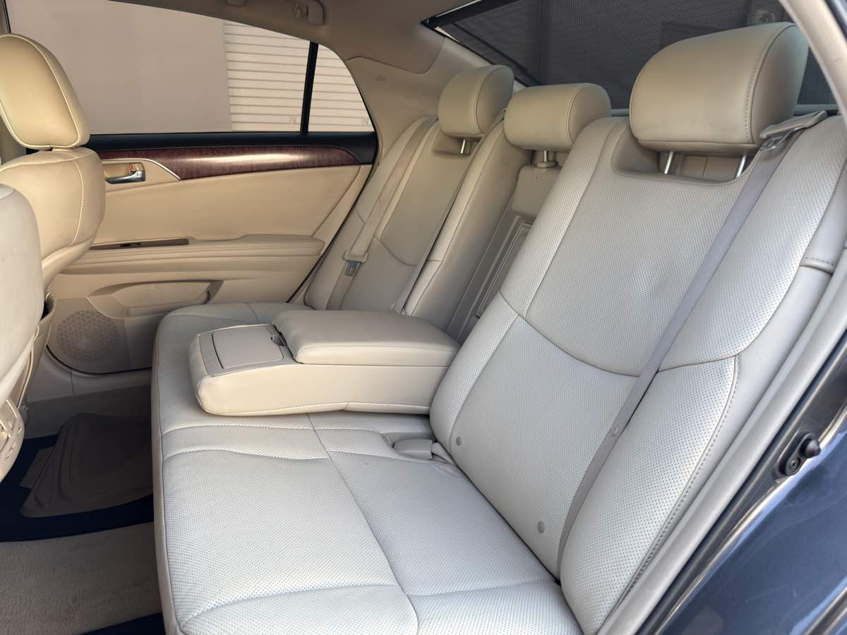2011 Toyota Avalon photo 65