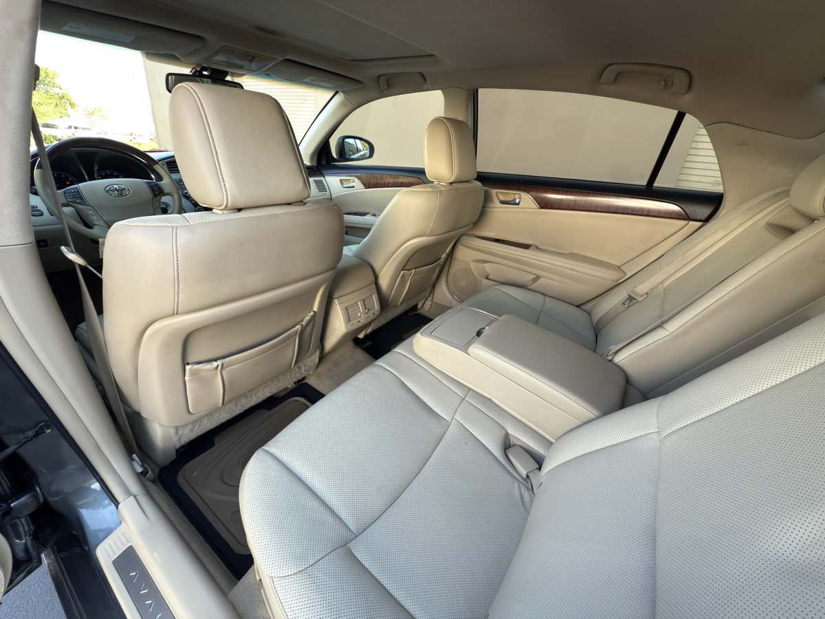 2011 Toyota Avalon photo 68