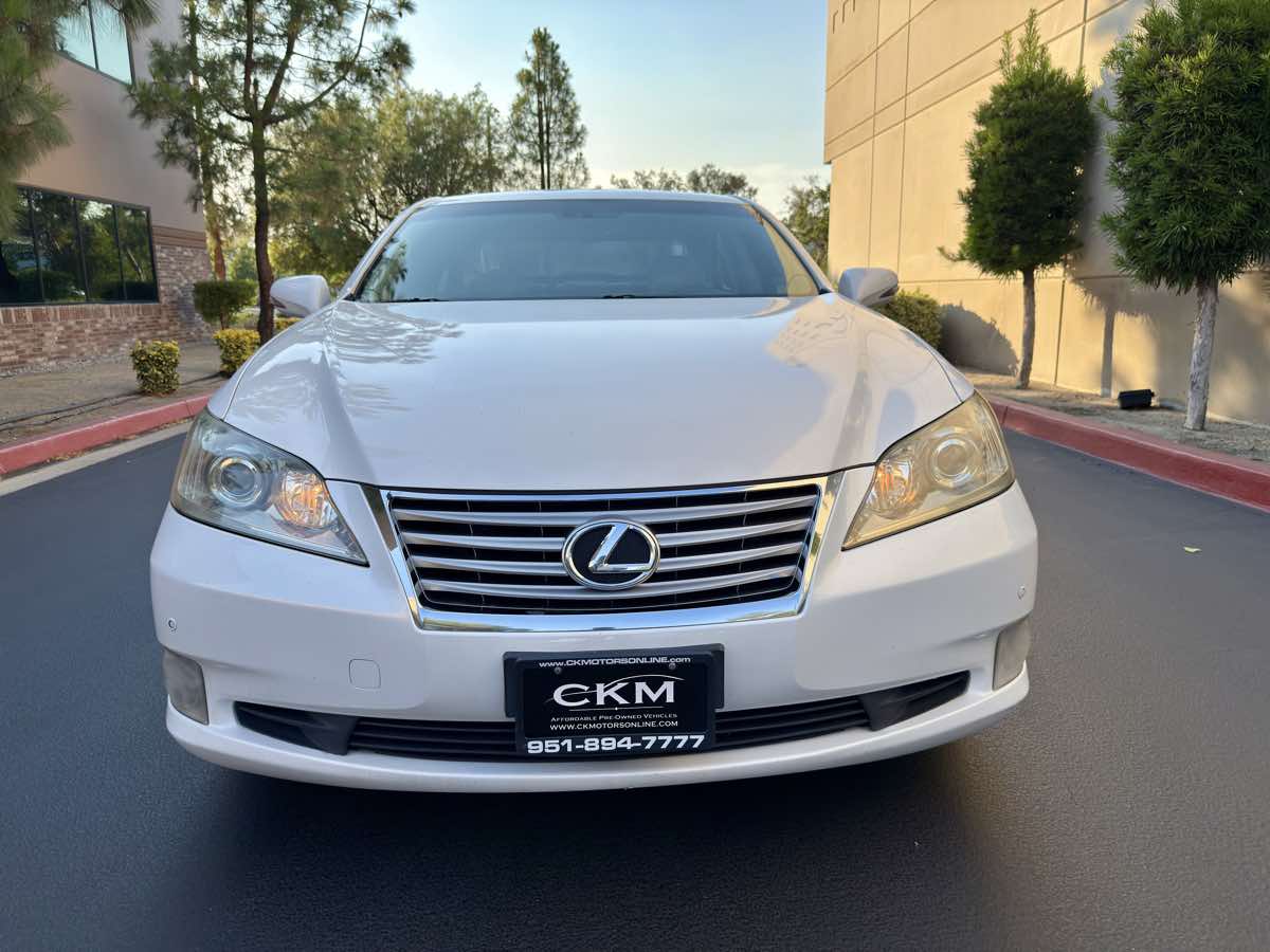 2011 Lexus ES 350 photo 5
