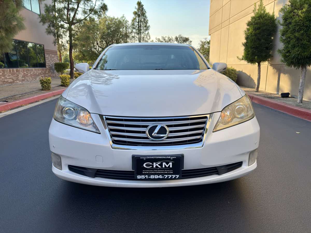 2011 Lexus ES 350 photo 6