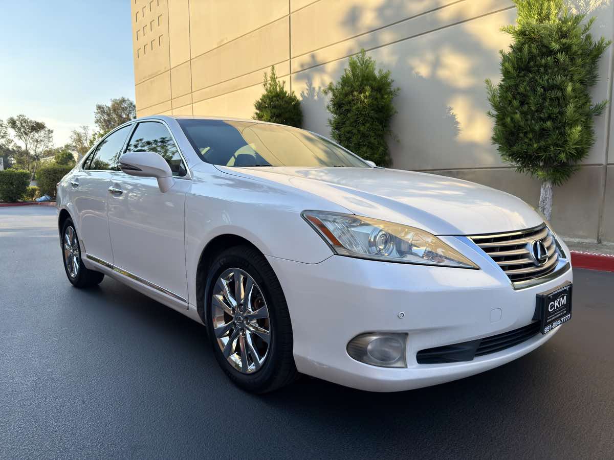 2011 Lexus ES 350 photo 7