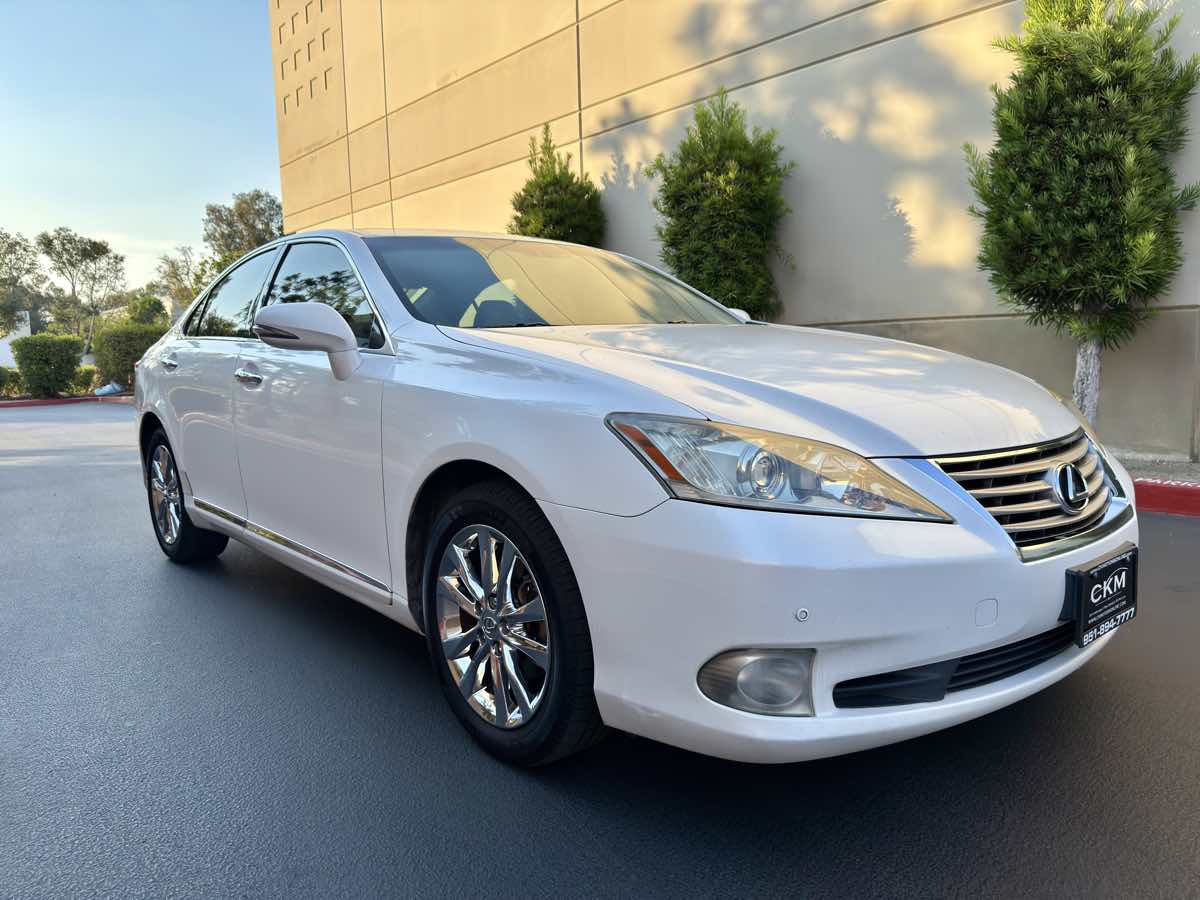 2011 Lexus ES 350 photo 8