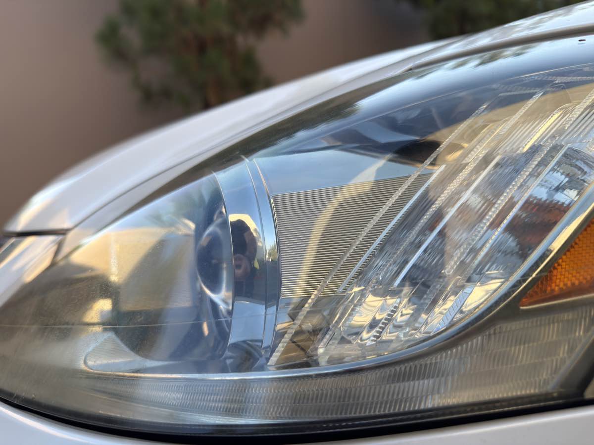 2011 Lexus ES 350 photo 21