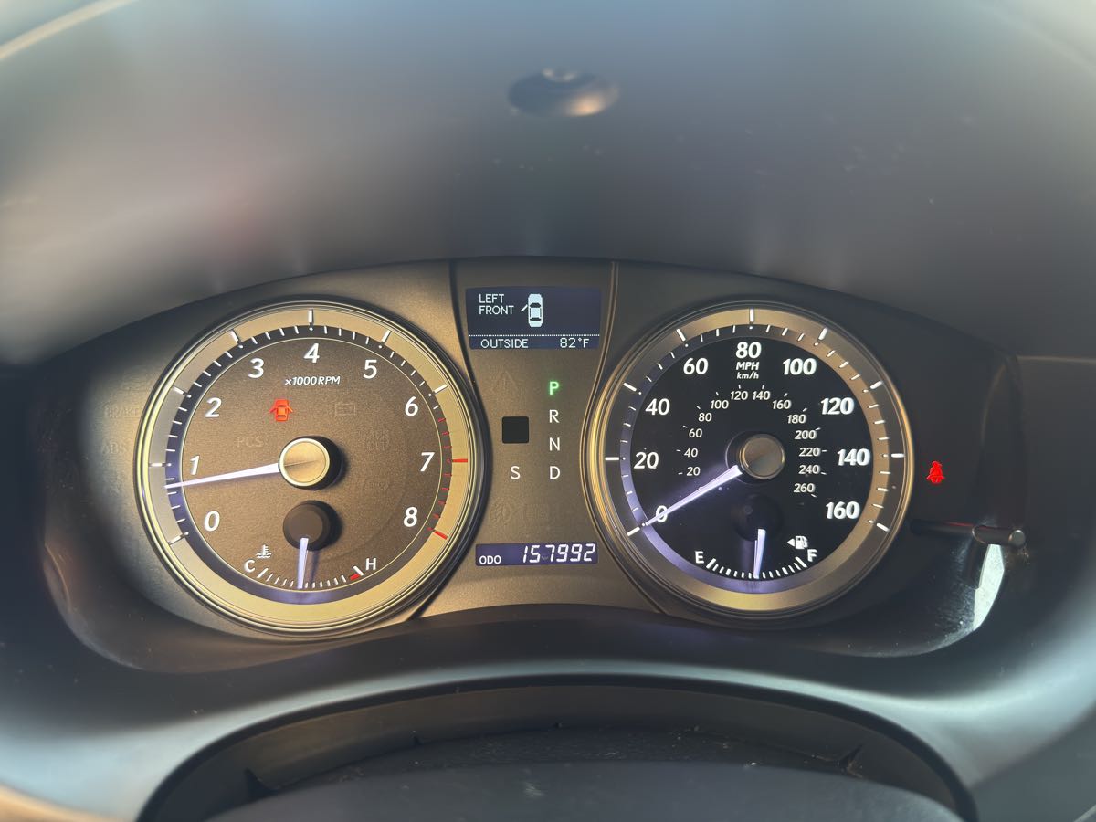 2011 Lexus ES 350 photo 47