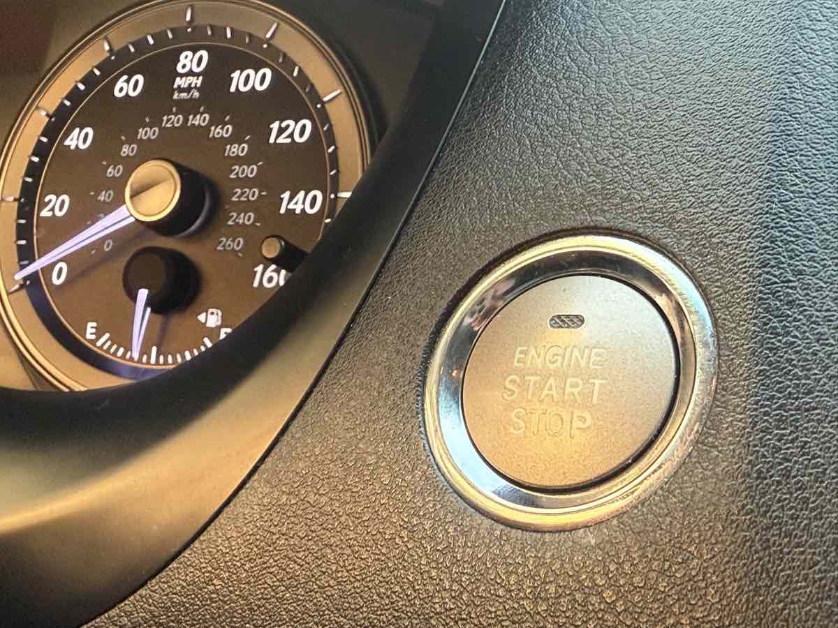 2011 Lexus ES 350 photo 50