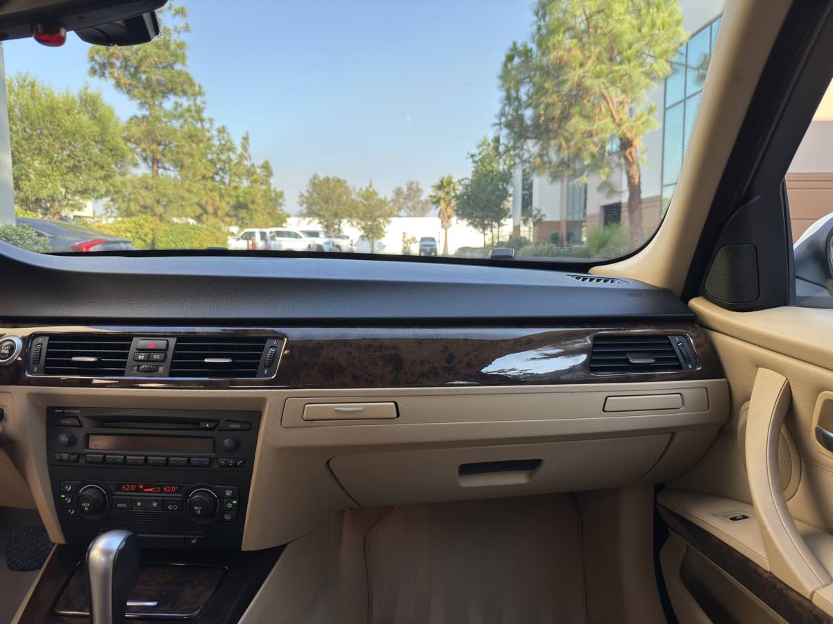 2006 BMW 3 Series 330i - Photo 24