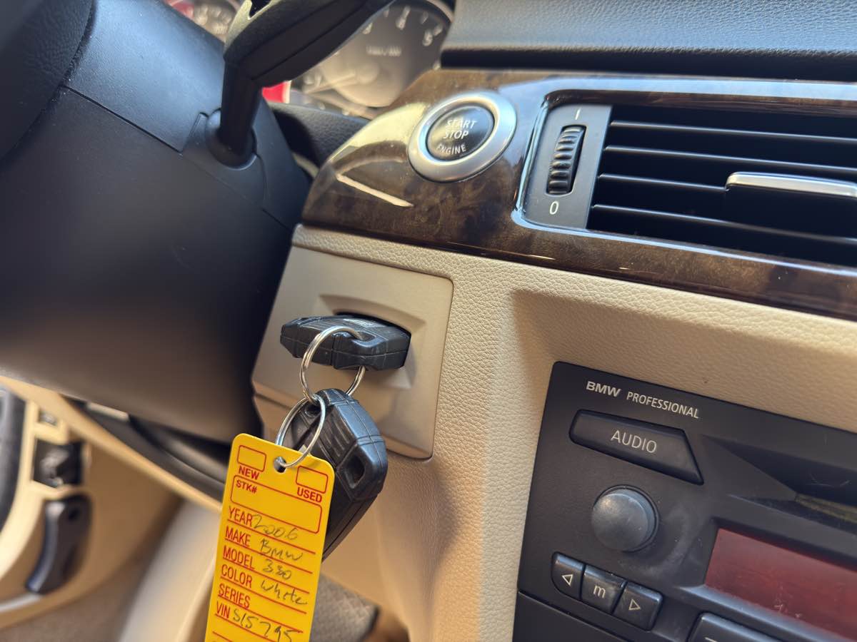 2006 BMW 3 Series 330i - Photo 42