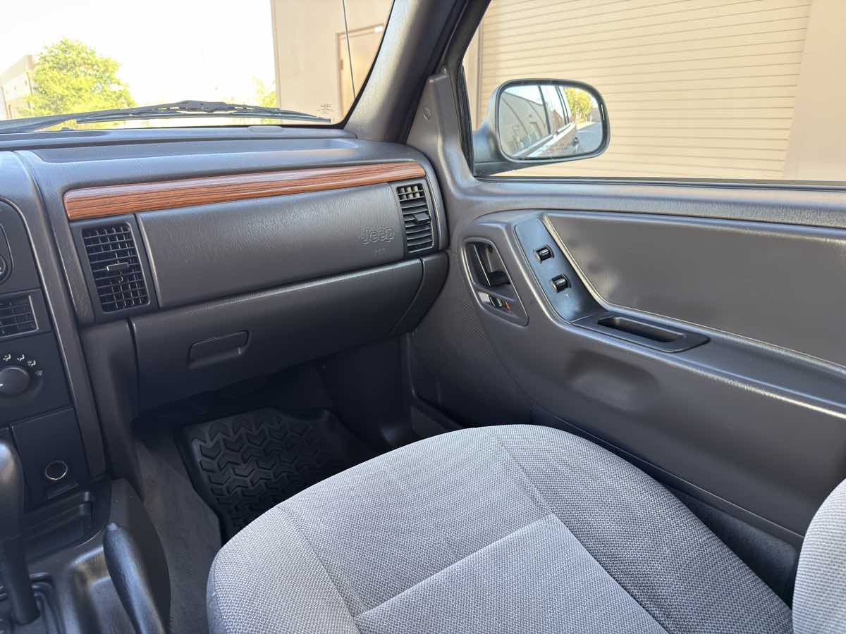 1999 Jeep Grand Cherokee LAREDO - Photo 30