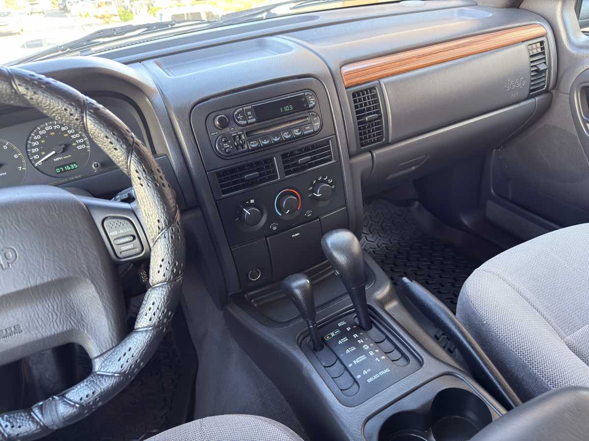 1999 Jeep Grand Cherokee Laredo photo 31