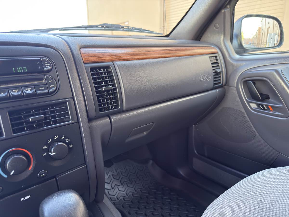 1999 Jeep Grand Cherokee LAREDO - Photo 38