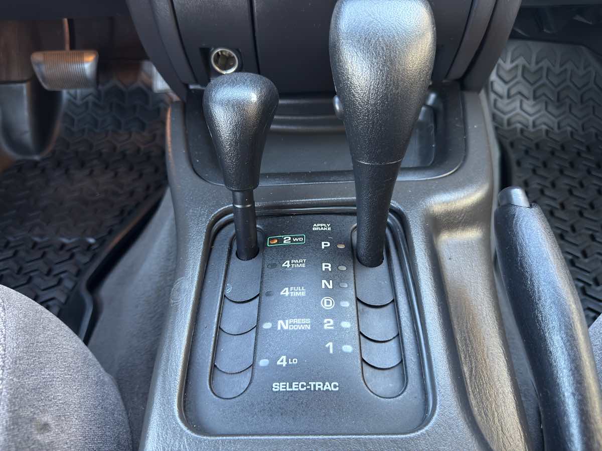 1999 Jeep Grand Cherokee LAREDO - Photo 39