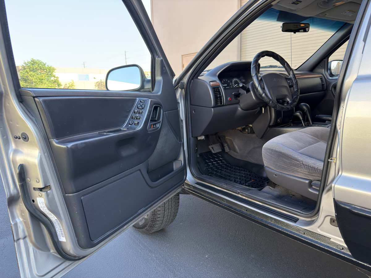 1999 Jeep Grand Cherokee LAREDO - Photo 42