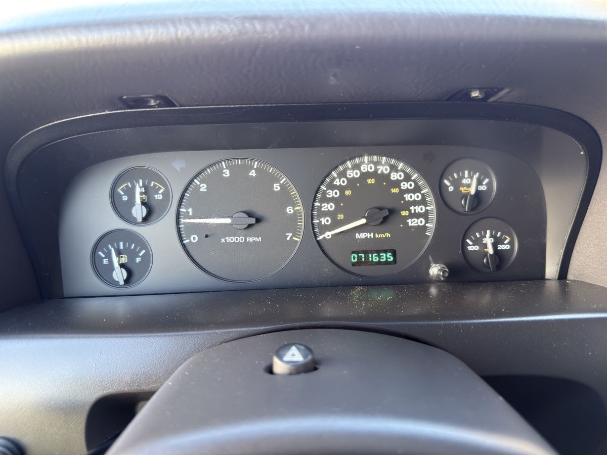 1999 Jeep Grand Cherokee Laredo photo 48
