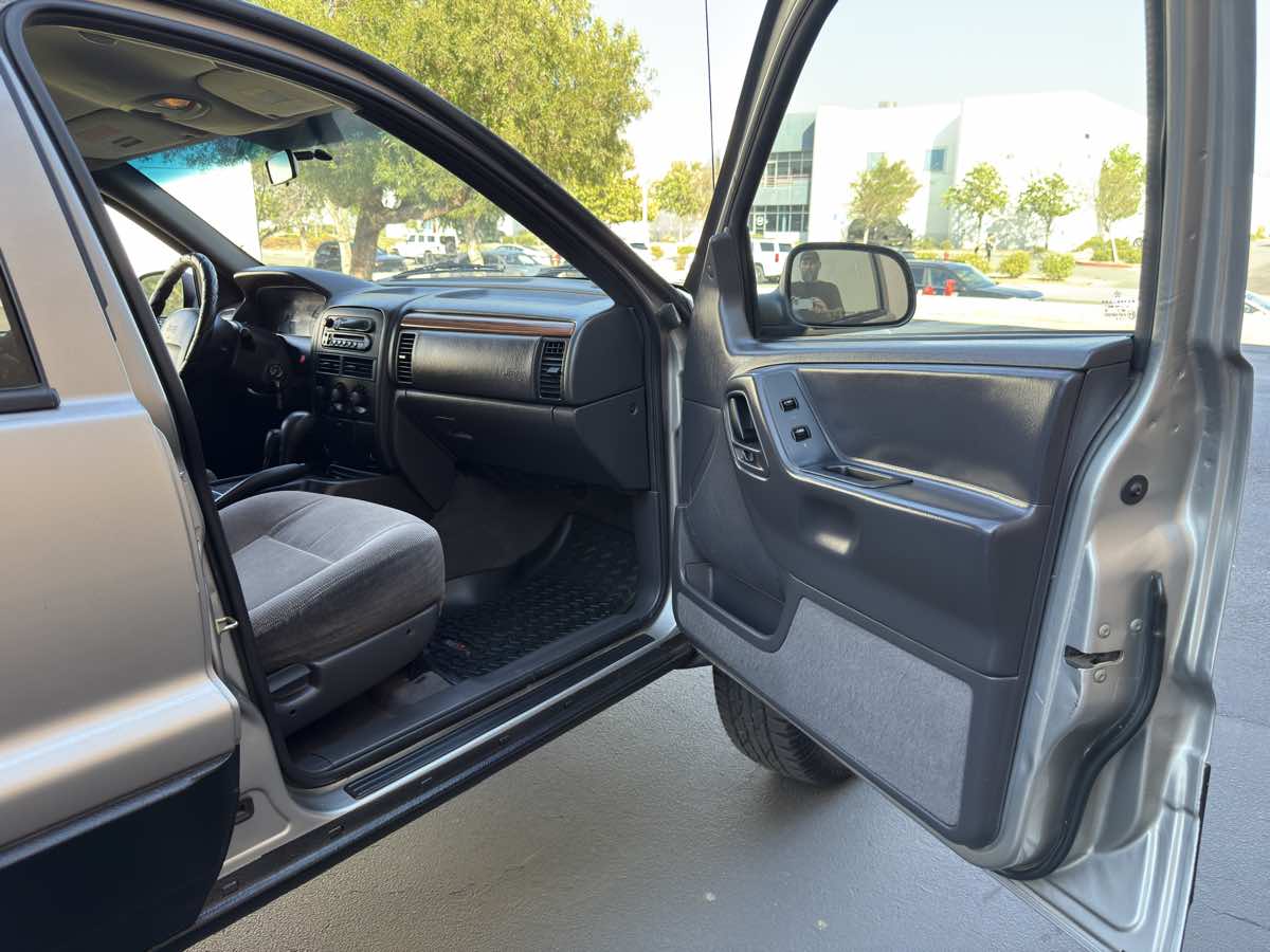 1999 Jeep Grand Cherokee LAREDO - Photo 55