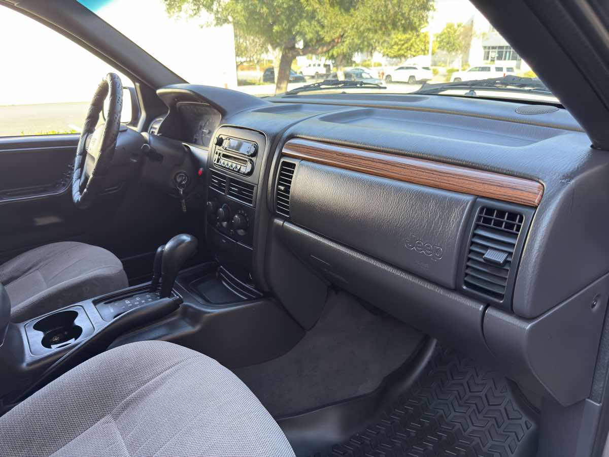 1999 Jeep Grand Cherokee Laredo photo 57
