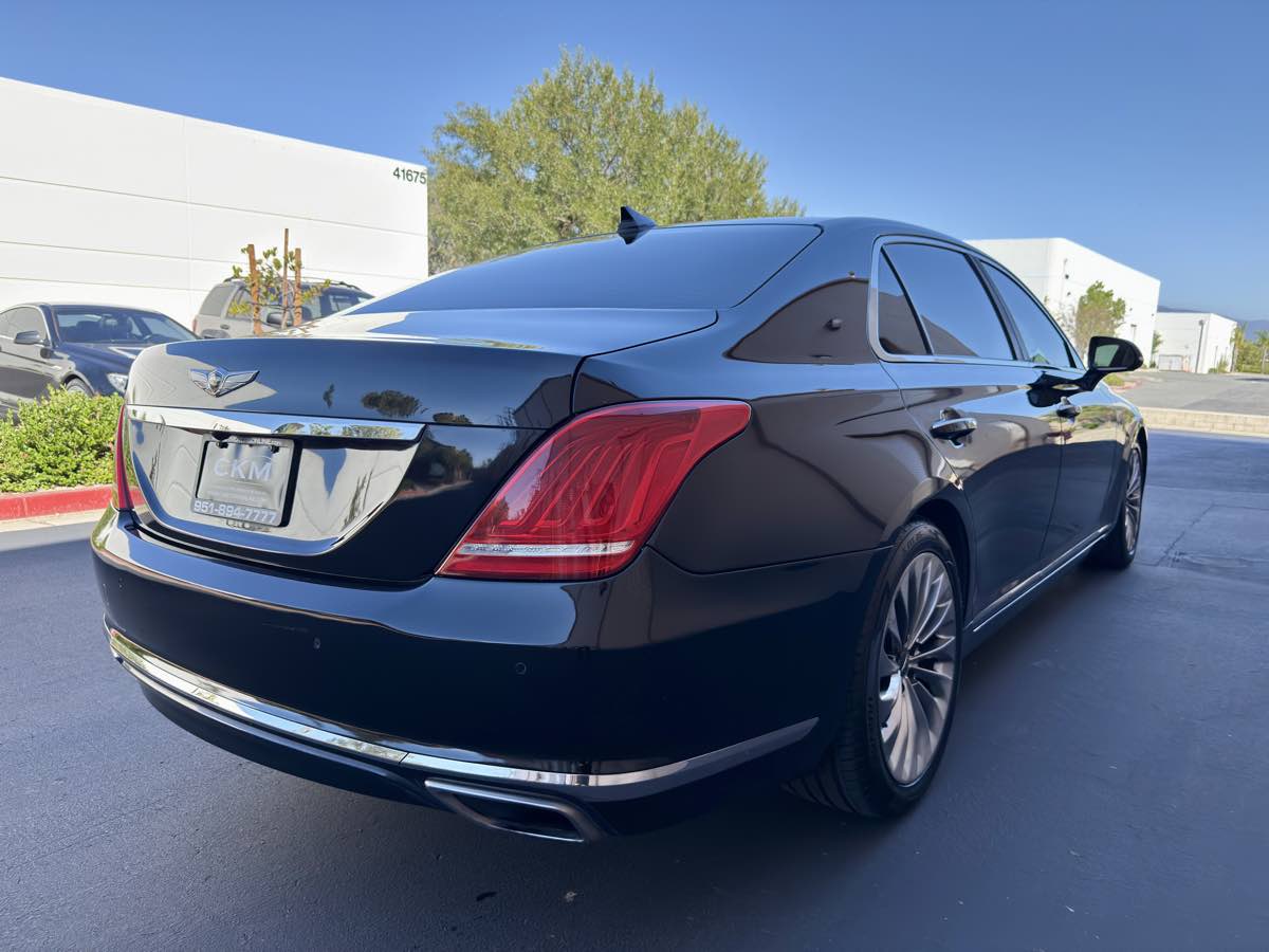 2018 Genesis G90 3.3T Premium photo 17