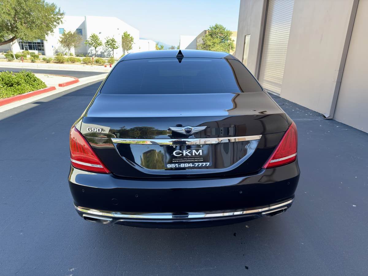 2018 Genesis G90 3.3T Premium photo 18
