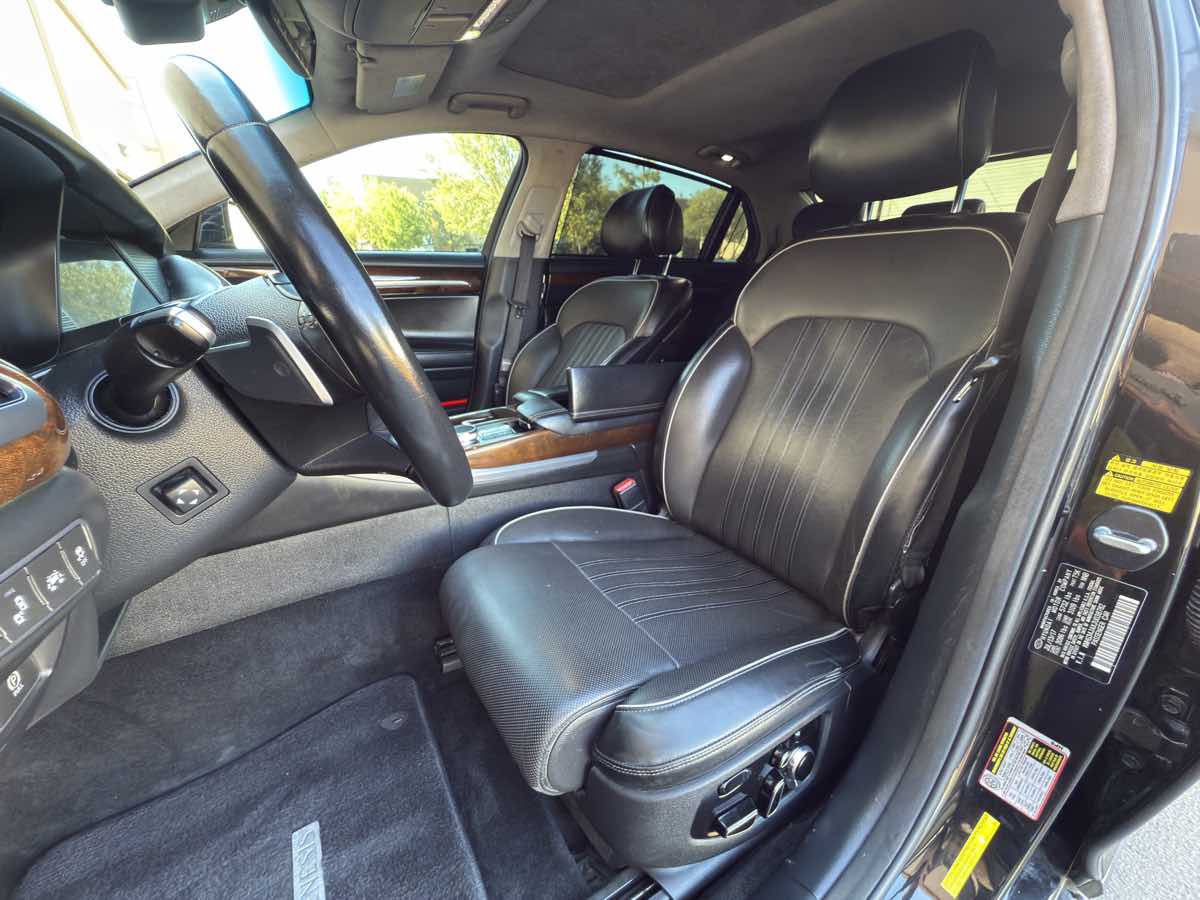 2018 Genesis G90 3.3T Premium photo 54
