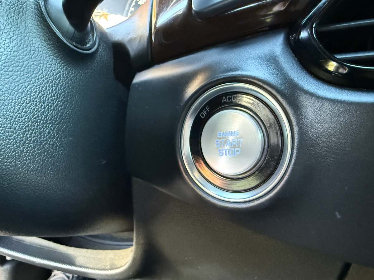 2018 Genesis G90 3.3T Premium photo 62