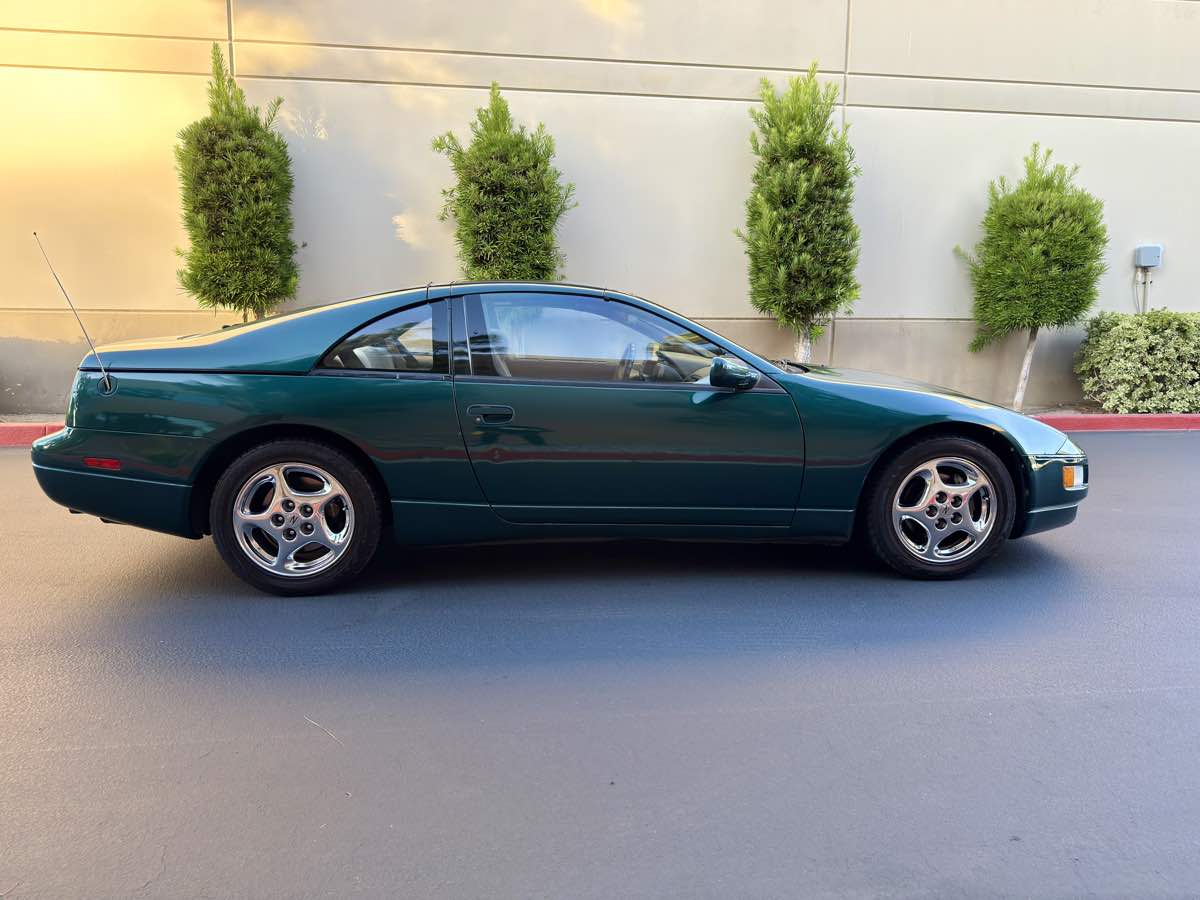 1995 Nissan 300ZX photo 16