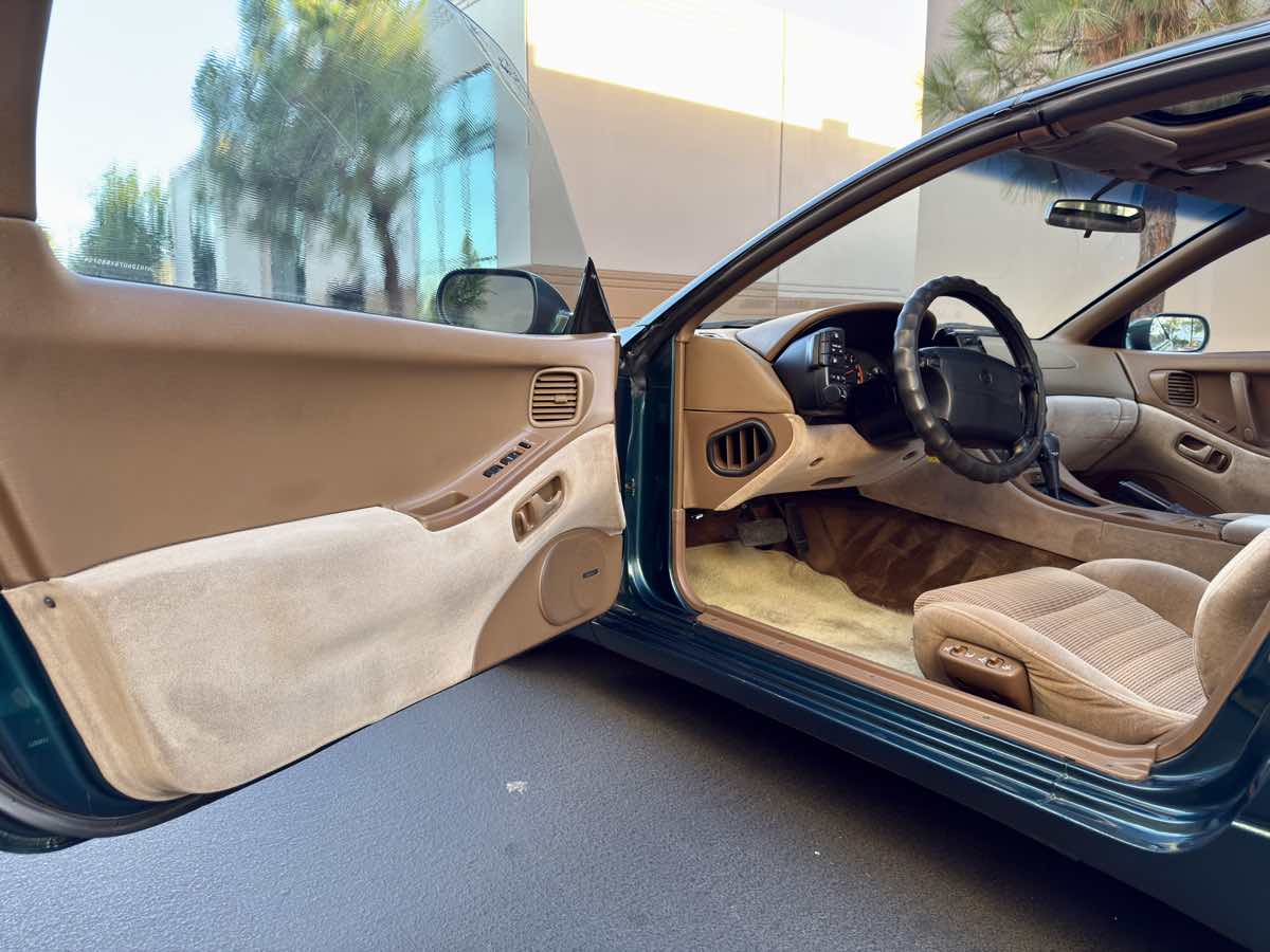 1995 Nissan 300ZX photo 28