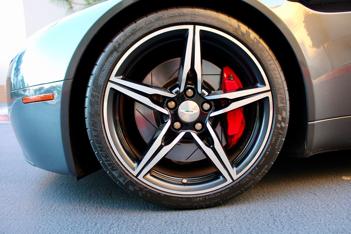 2006 Aston Martin Vantage photo 24