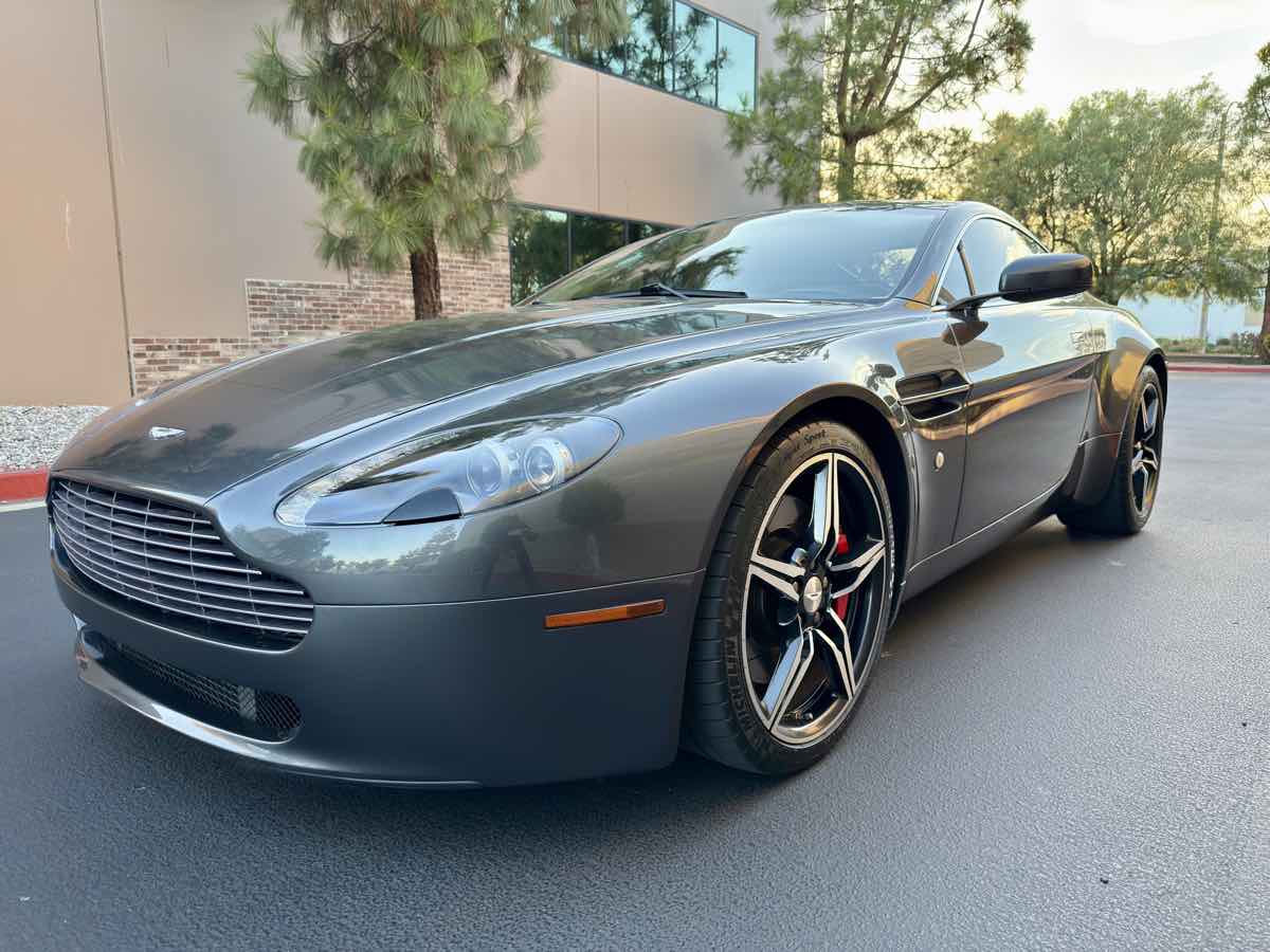 2006 Aston Martin Vantage photo 3