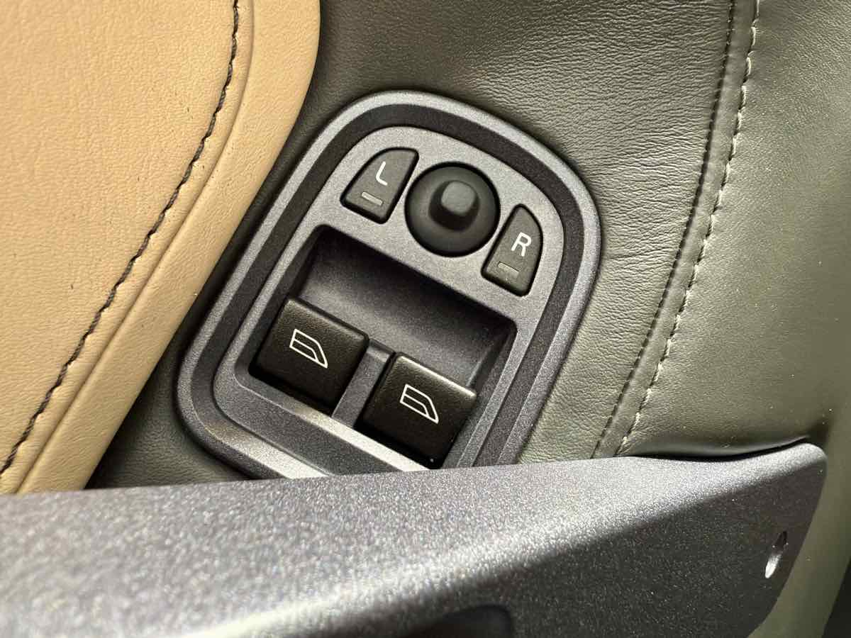 2006 Aston Martin Vantage photo 51