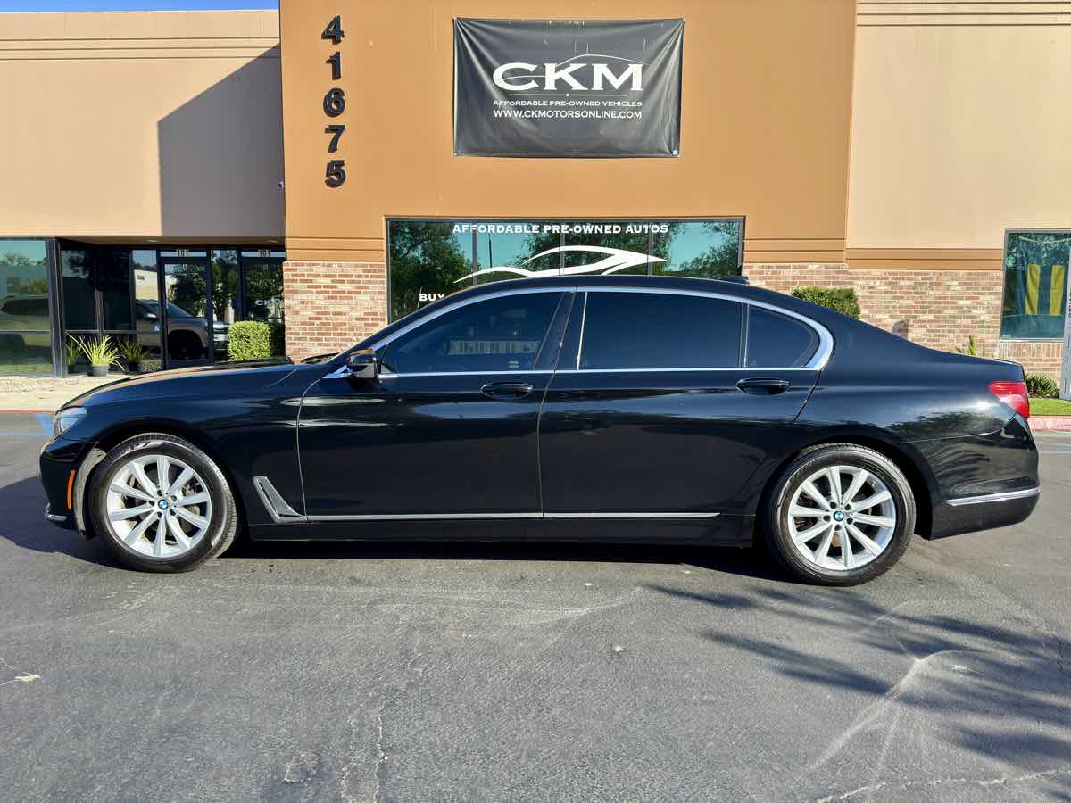2016 BMW 7 Series 740i - Photo 3