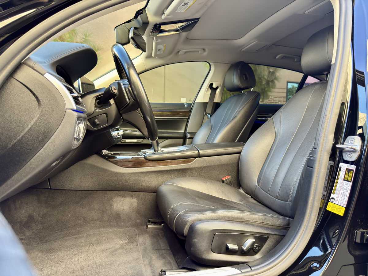 2016 BMW 7 Series 740i - Photo 34