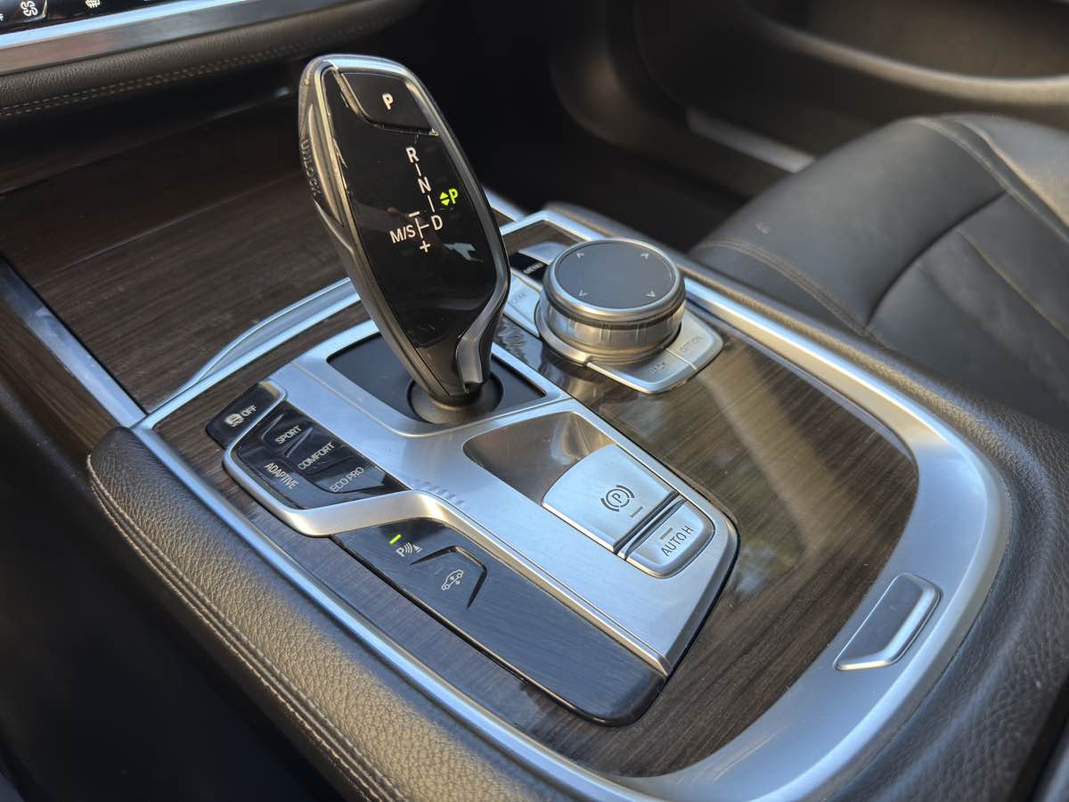 2016 Bmw 740i 7-series photo 48