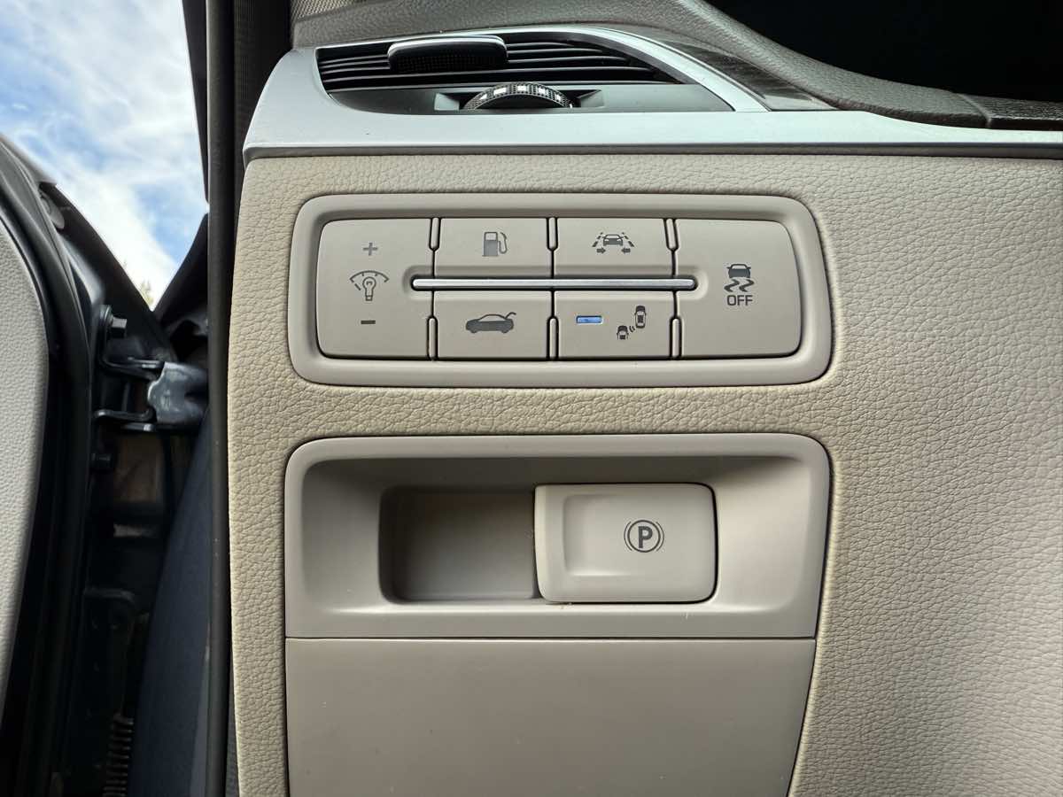 2017 Genesis G80 Premium 3.8 5.0 Ultimate photo 37