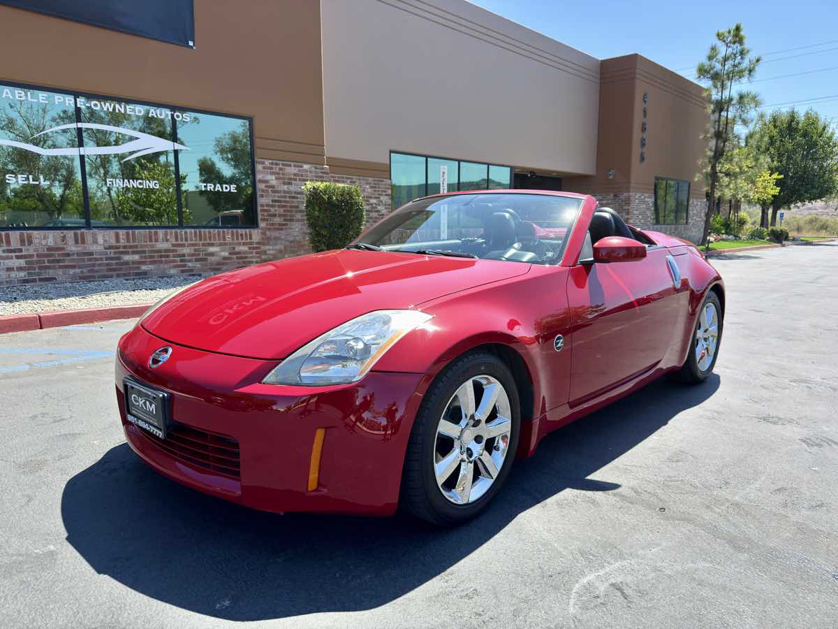2005 Nissan 350Z Touring photo 6