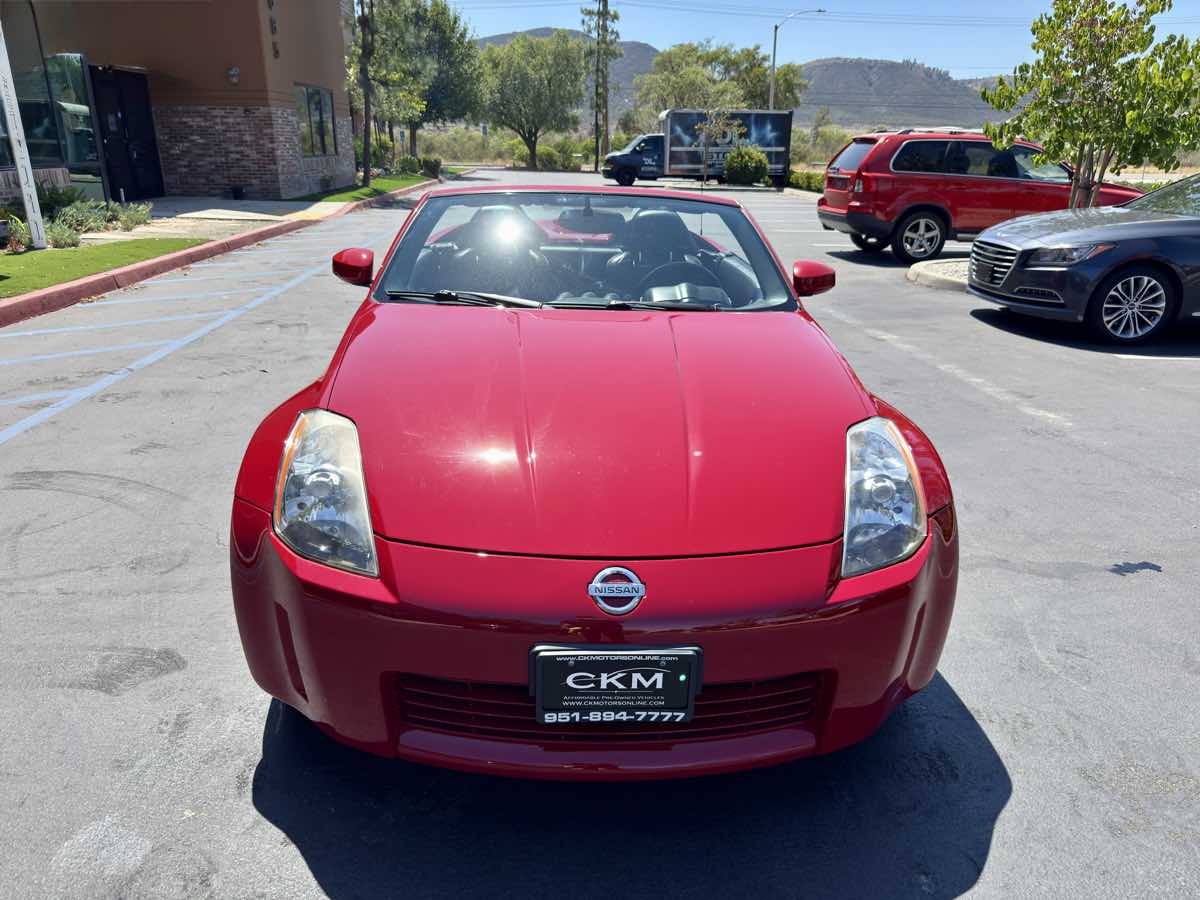 2005 Nissan 350Z Touring photo 7
