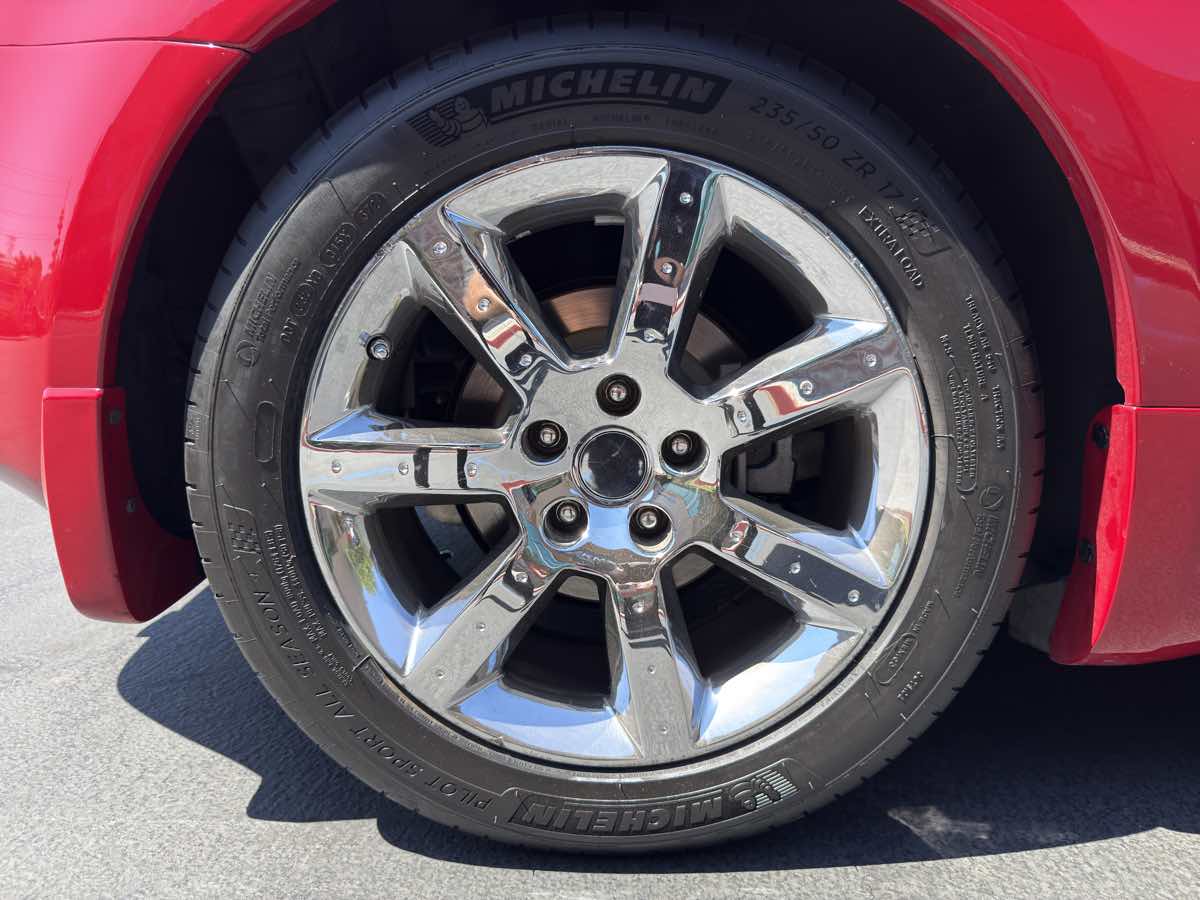 2005 Nissan 350Z Touring photo 21