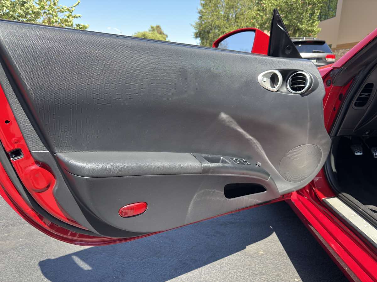 2005 Nissan 350Z Touring photo 24