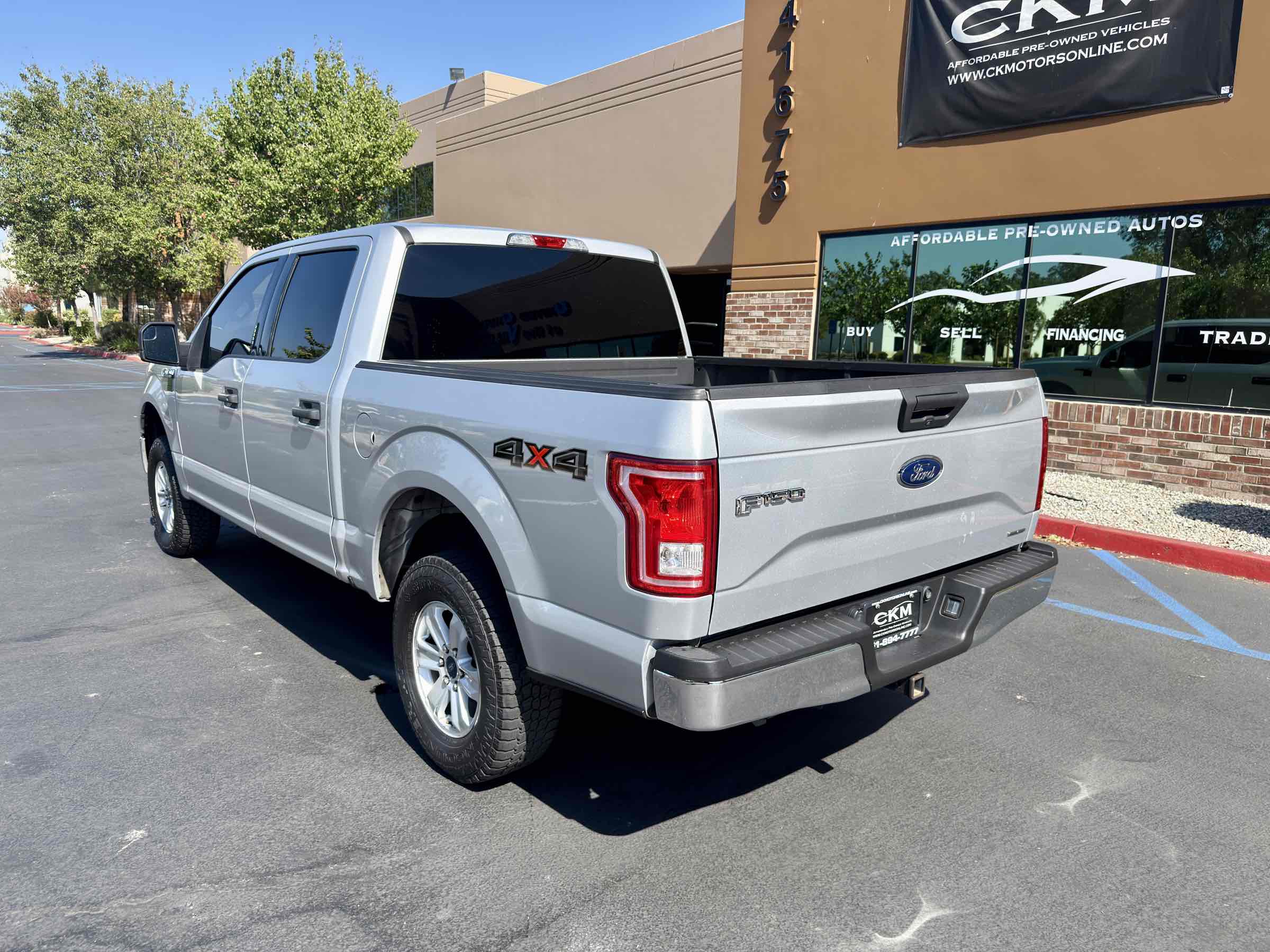2015 Ford F-150 XLT photo 8