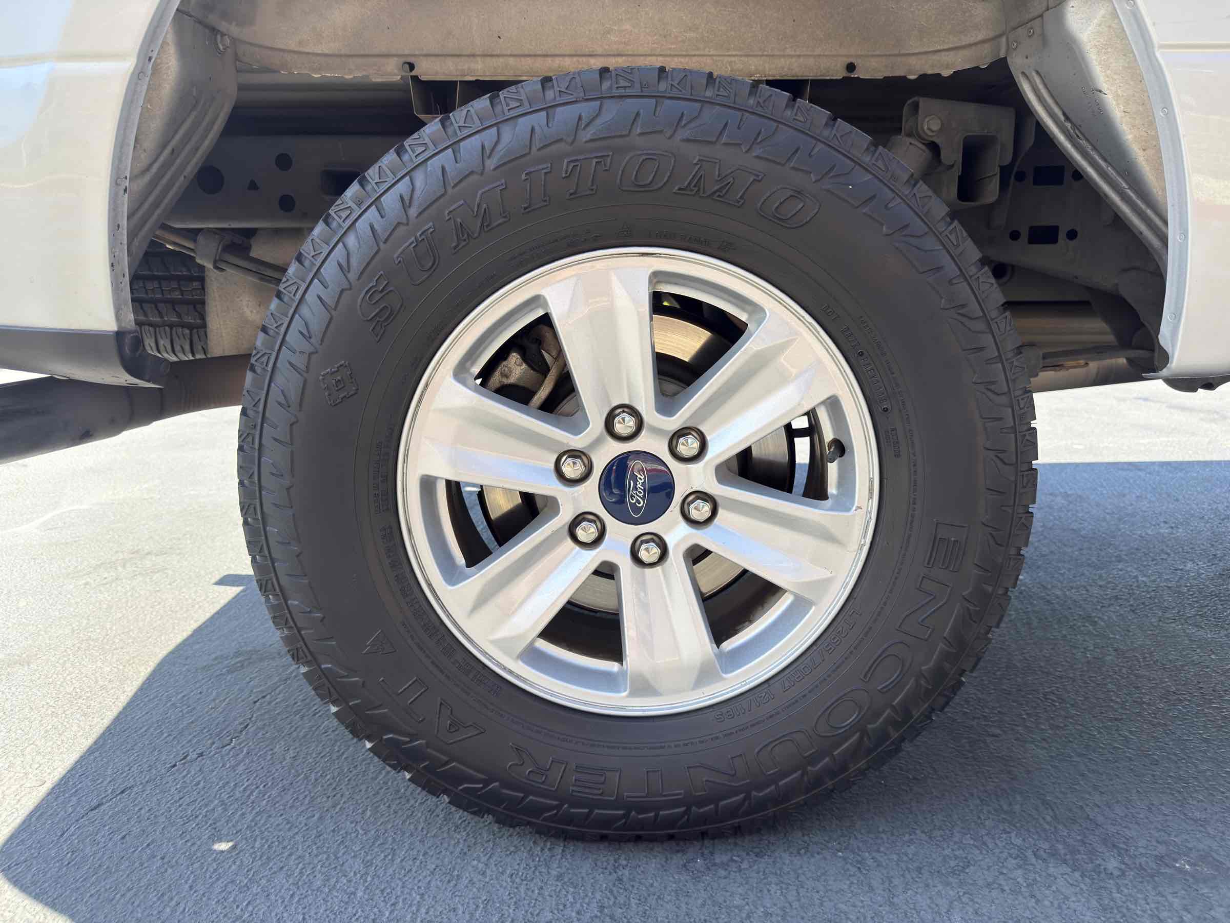 2015 Ford F-150 XLT photo 13